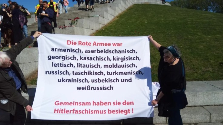 Mai 1945 in Berlin - Ewige Ehrfurcht vor den Soldaten der Roten Armee!